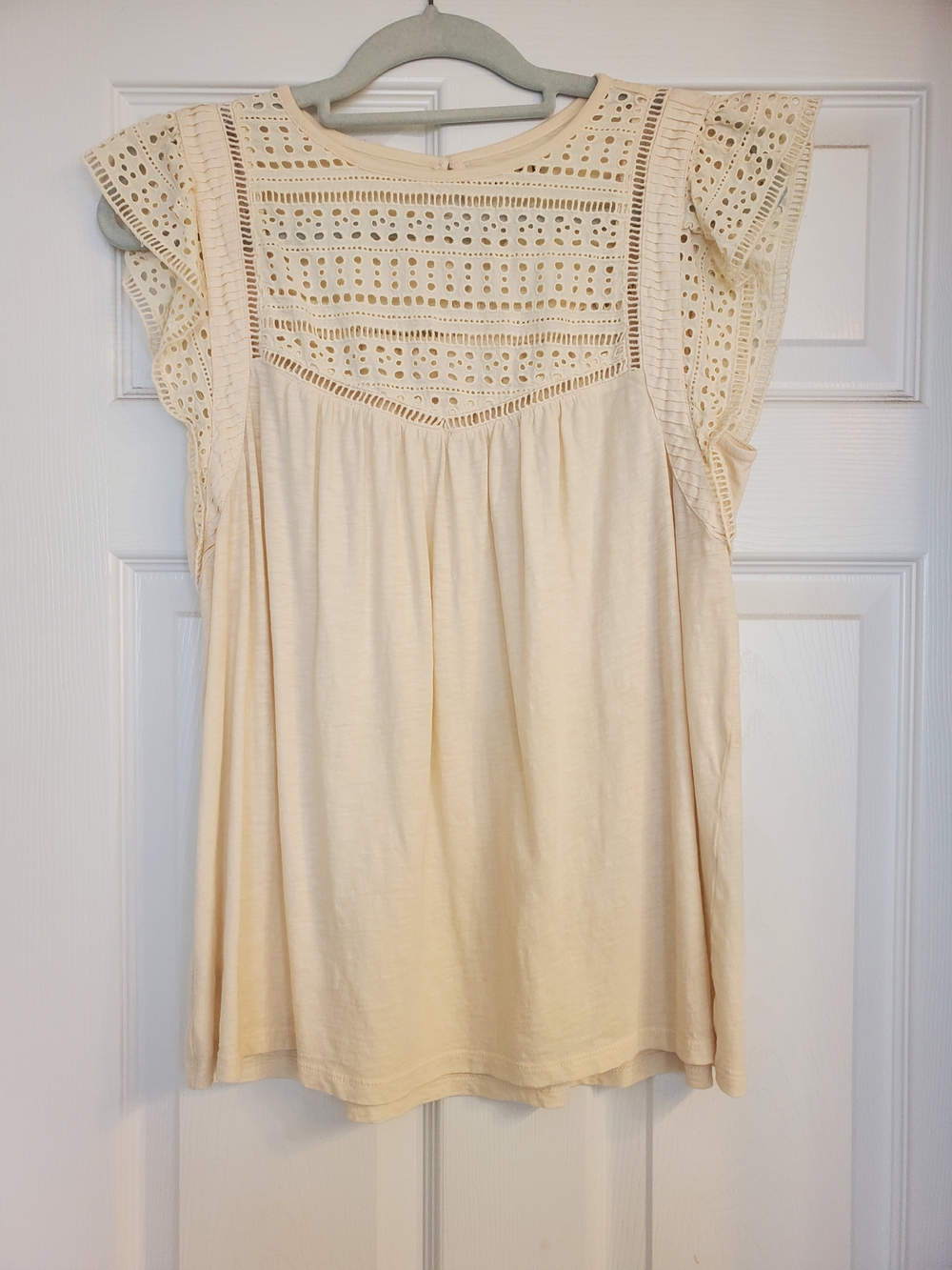 Loft Women’s Cream Eyelet Flutter Sleeve Top